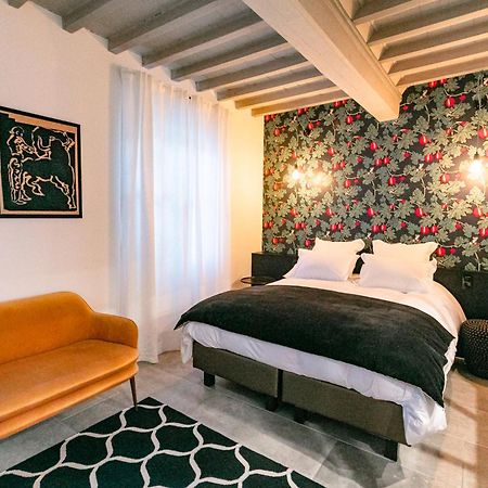 Gabrielle Jeanne Bed & Breakfast Maillane Bagian luar foto