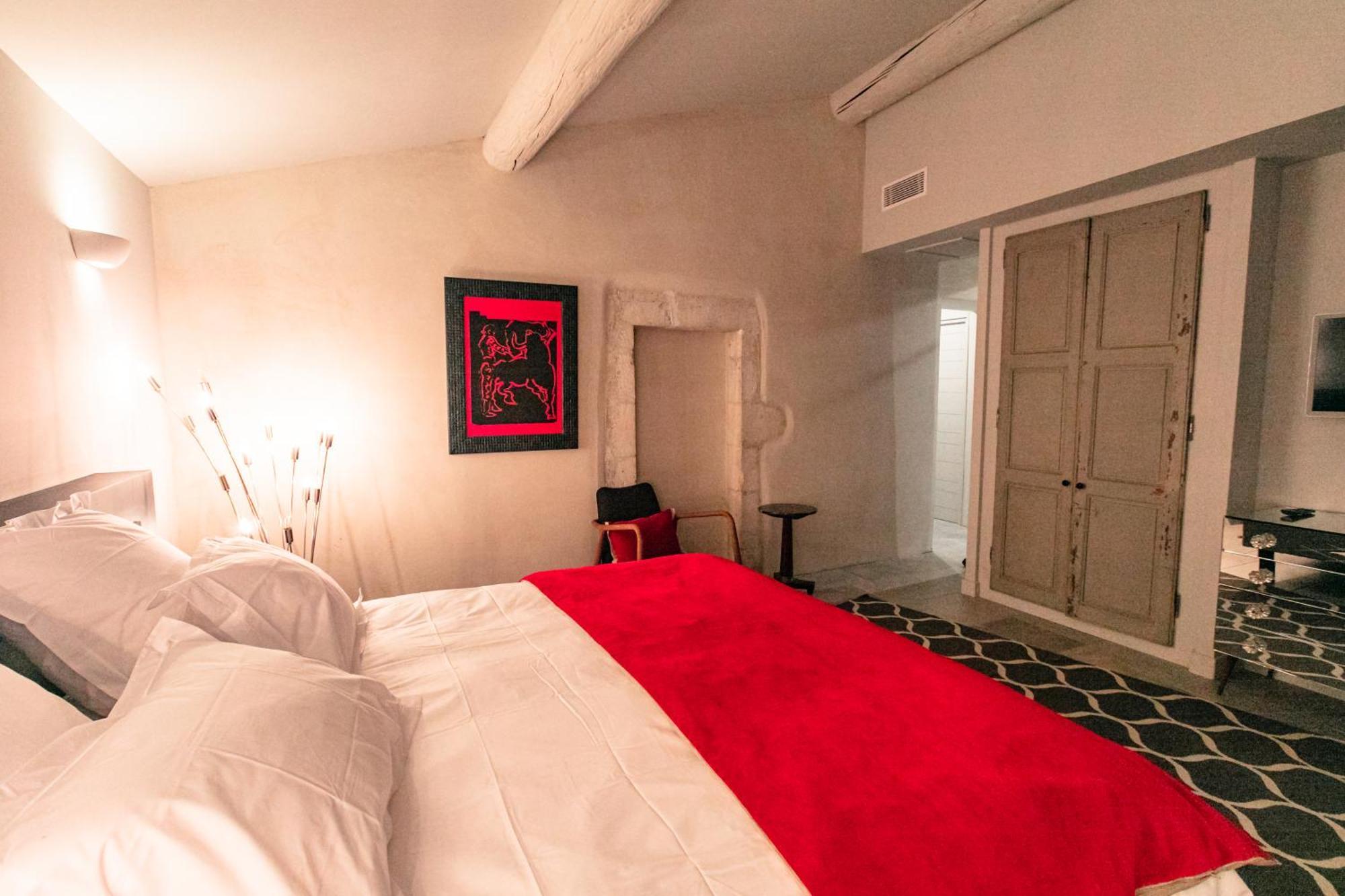 Gabrielle Jeanne Bed & Breakfast Maillane Bagian luar foto