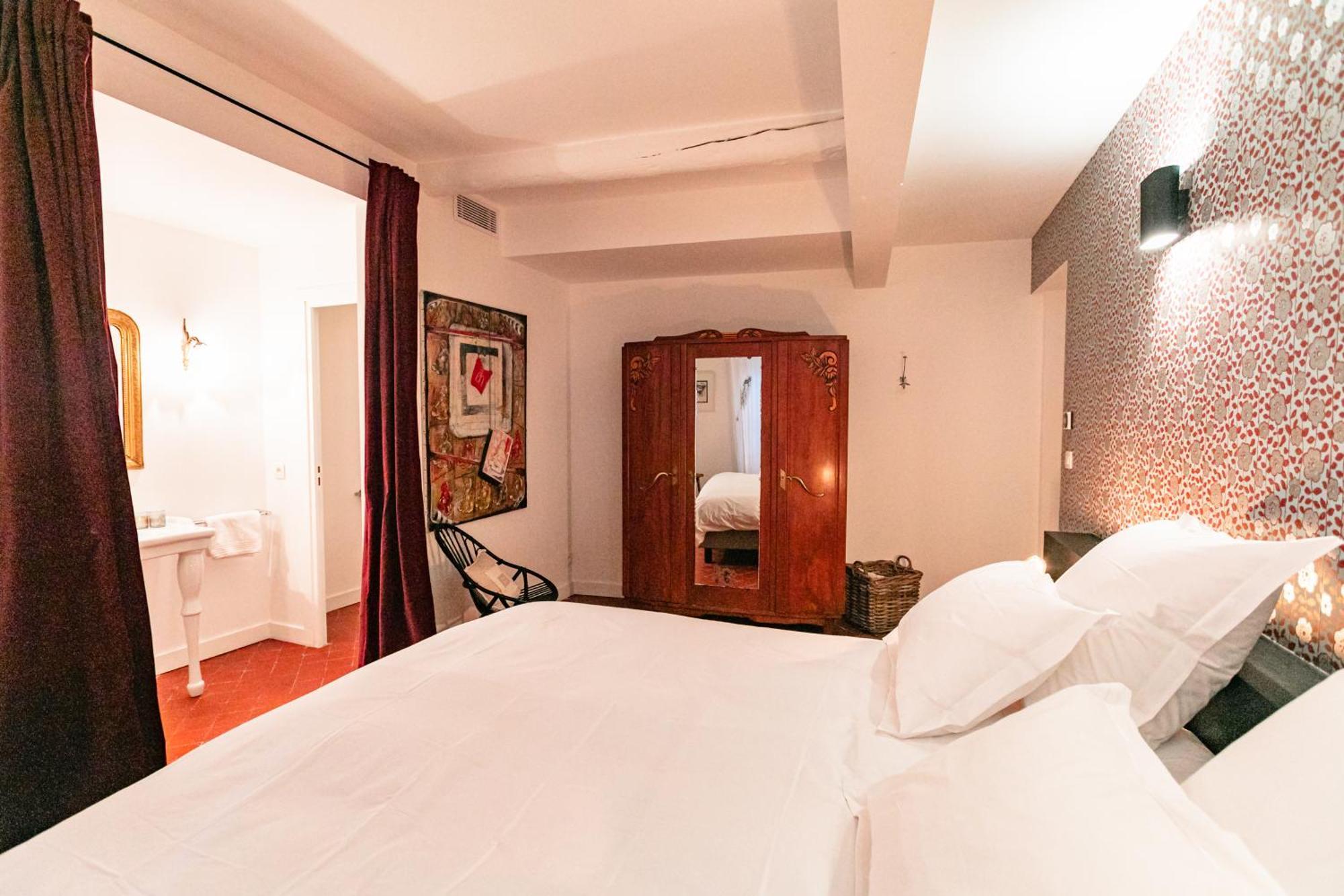 Gabrielle Jeanne Bed & Breakfast Maillane Bagian luar foto