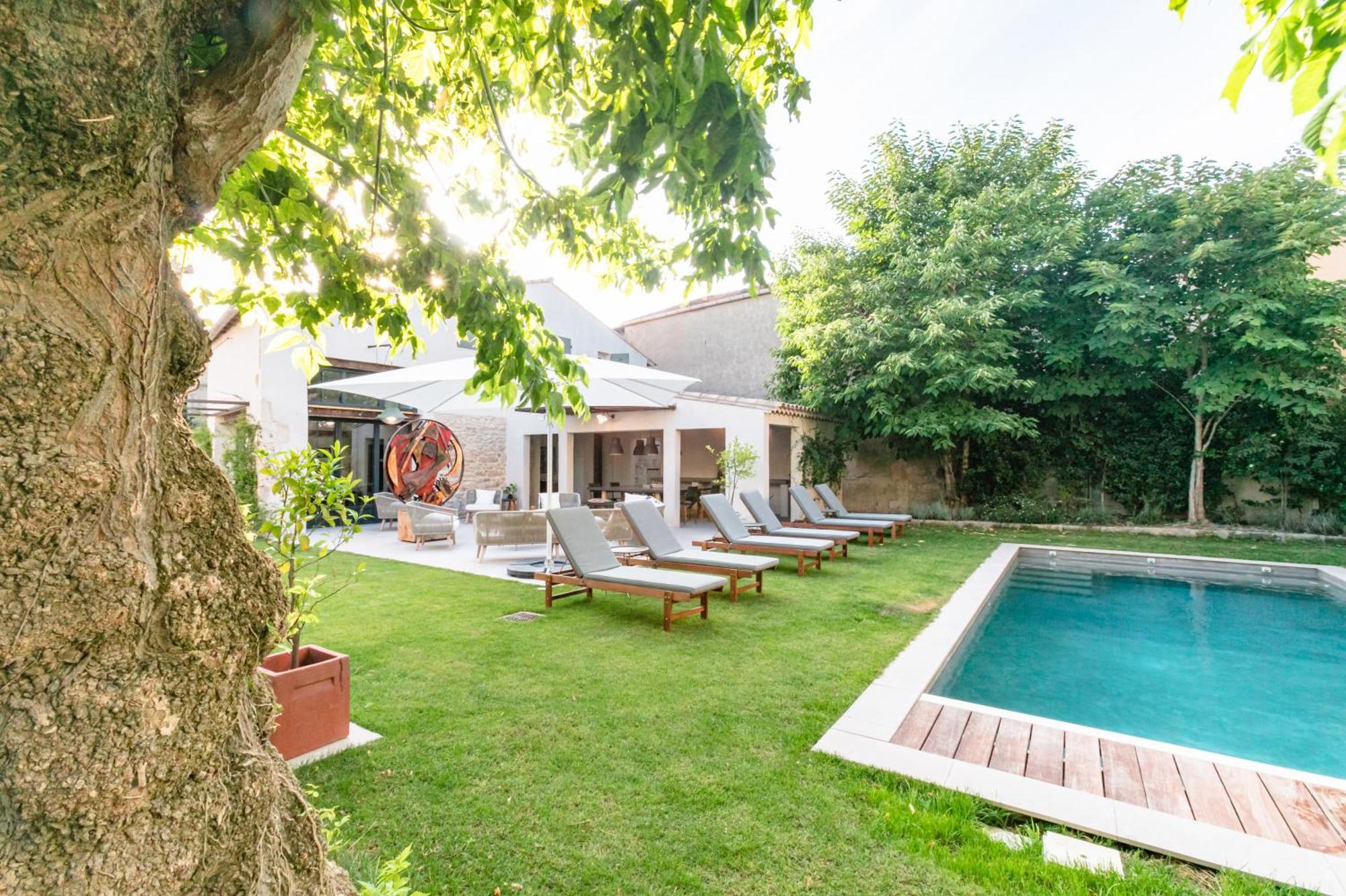 Gabrielle Jeanne Bed & Breakfast Maillane Bagian luar foto