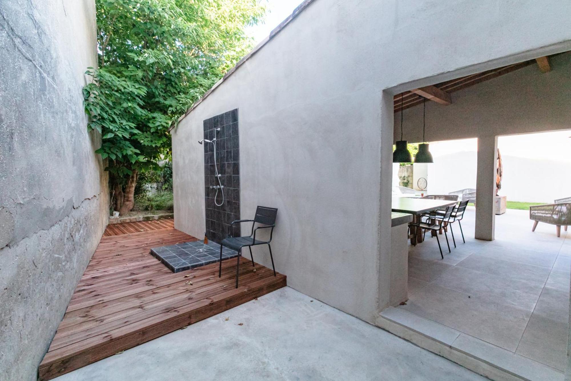Gabrielle Jeanne Bed & Breakfast Maillane Bagian luar foto
