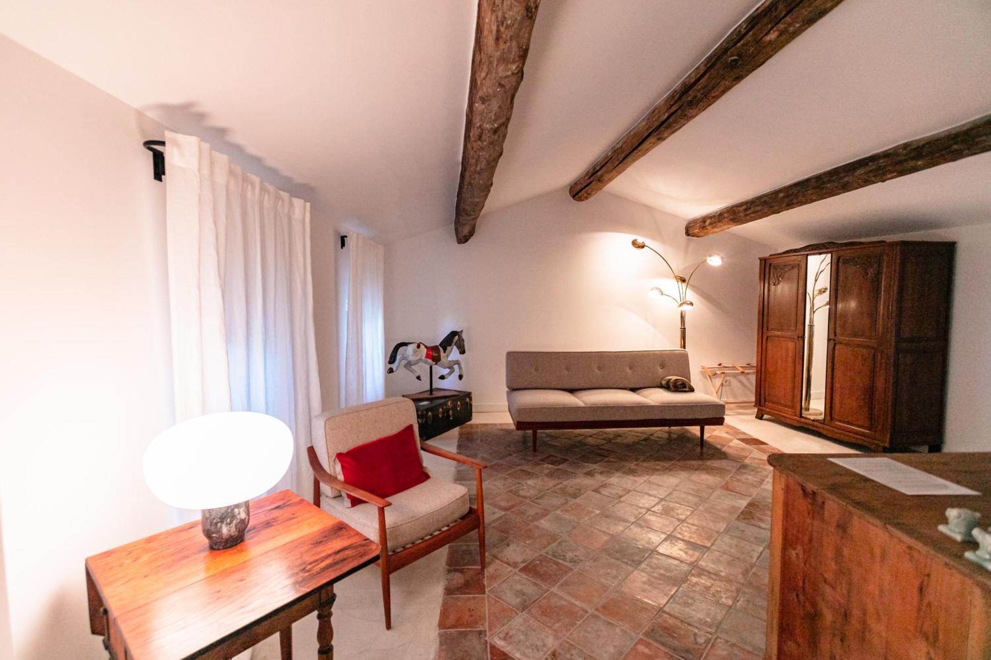 Gabrielle Jeanne Bed & Breakfast Maillane Bagian luar foto