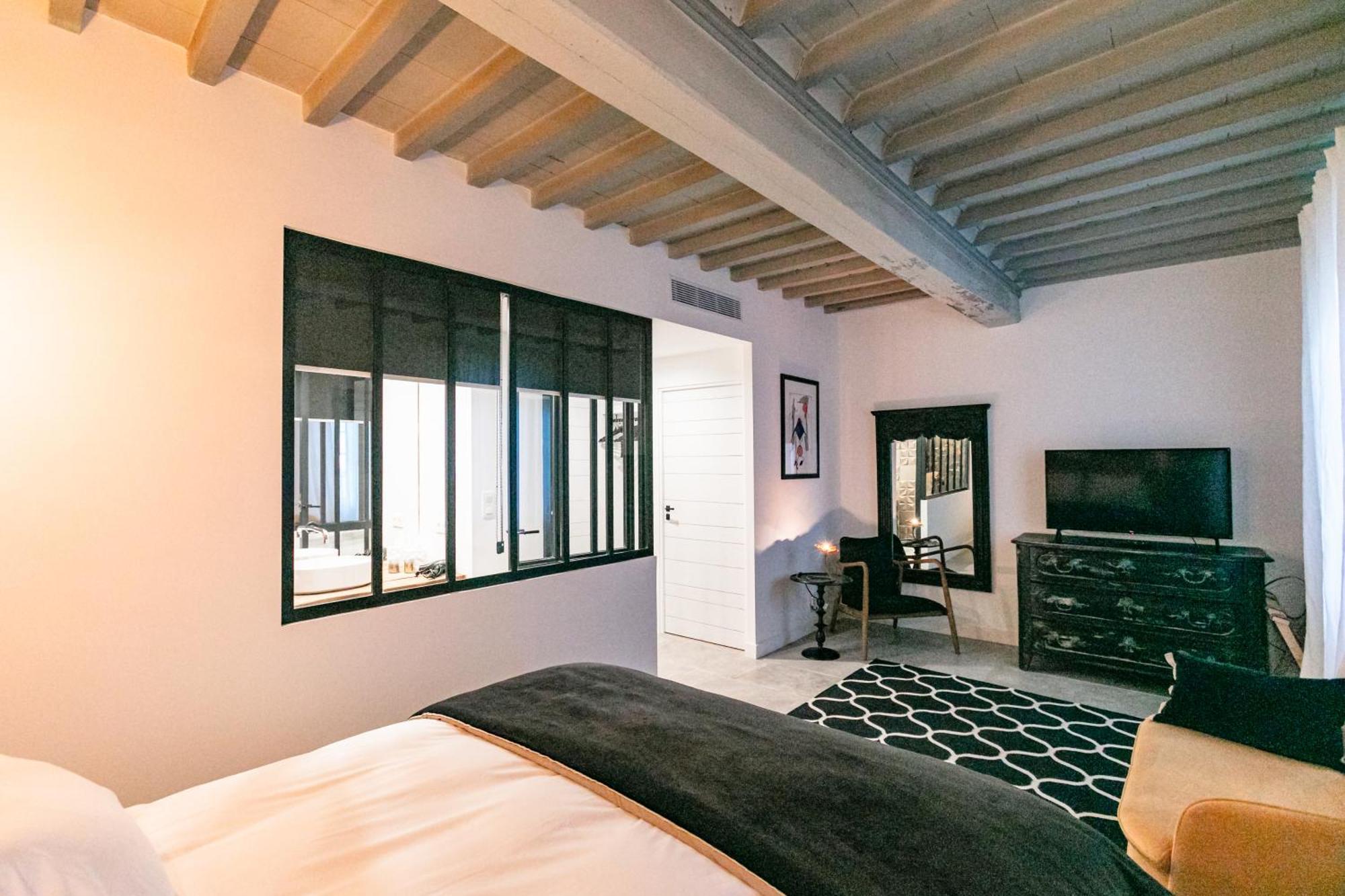 Gabrielle Jeanne Bed & Breakfast Maillane Bagian luar foto