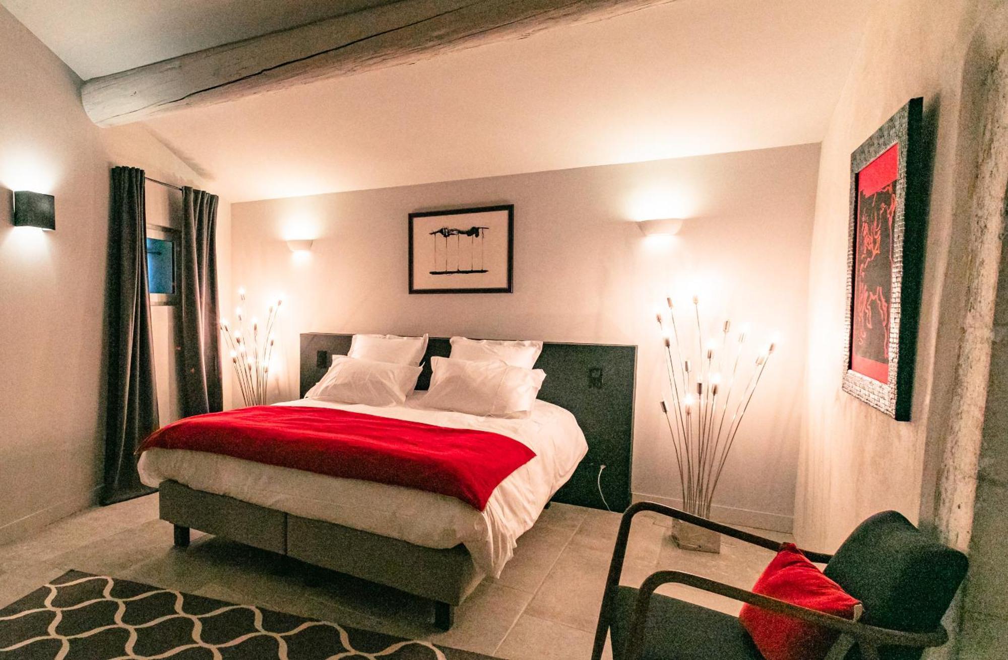 Gabrielle Jeanne Bed & Breakfast Maillane Bagian luar foto