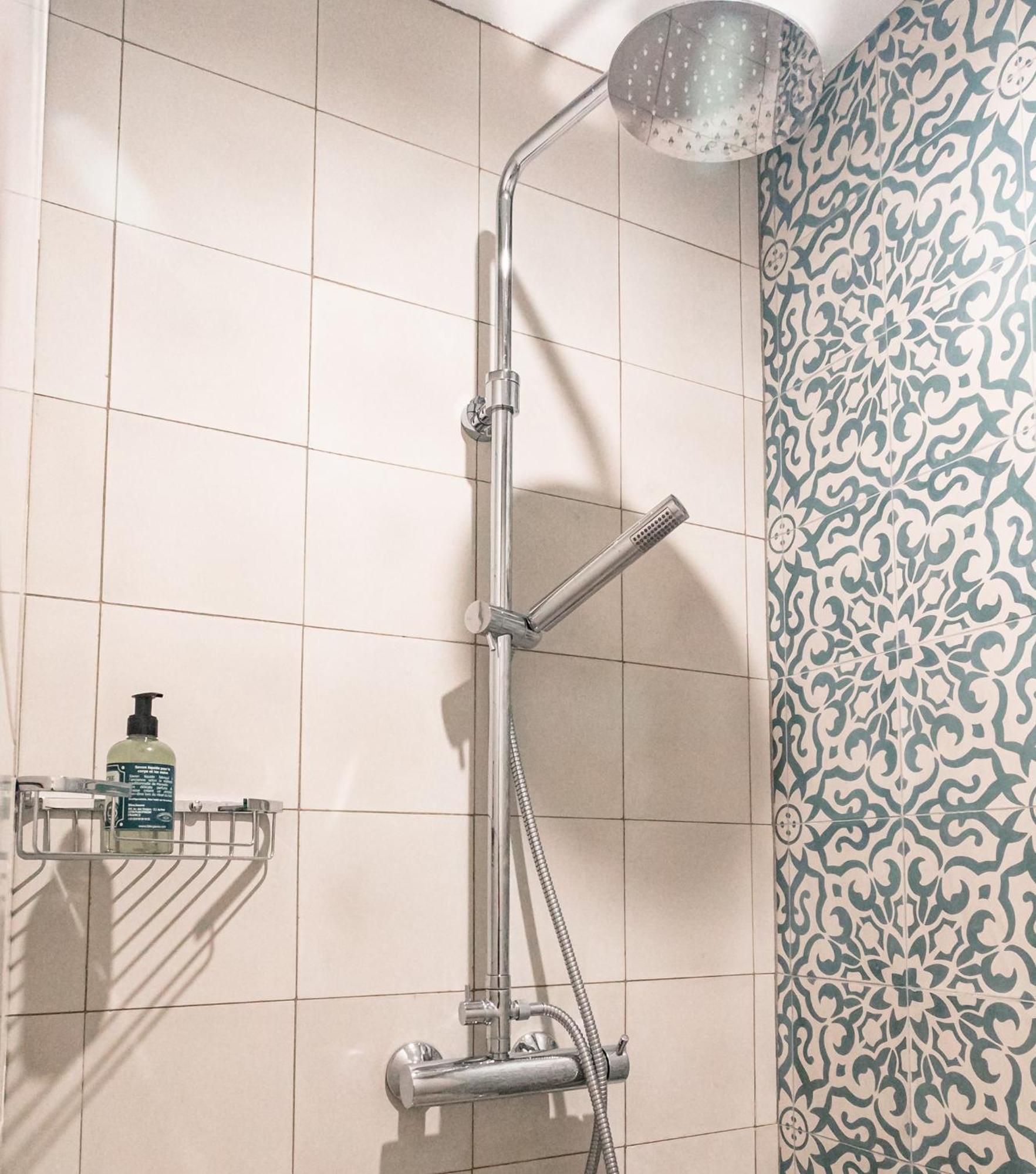 Gabrielle Jeanne Bed & Breakfast Maillane Bagian luar foto