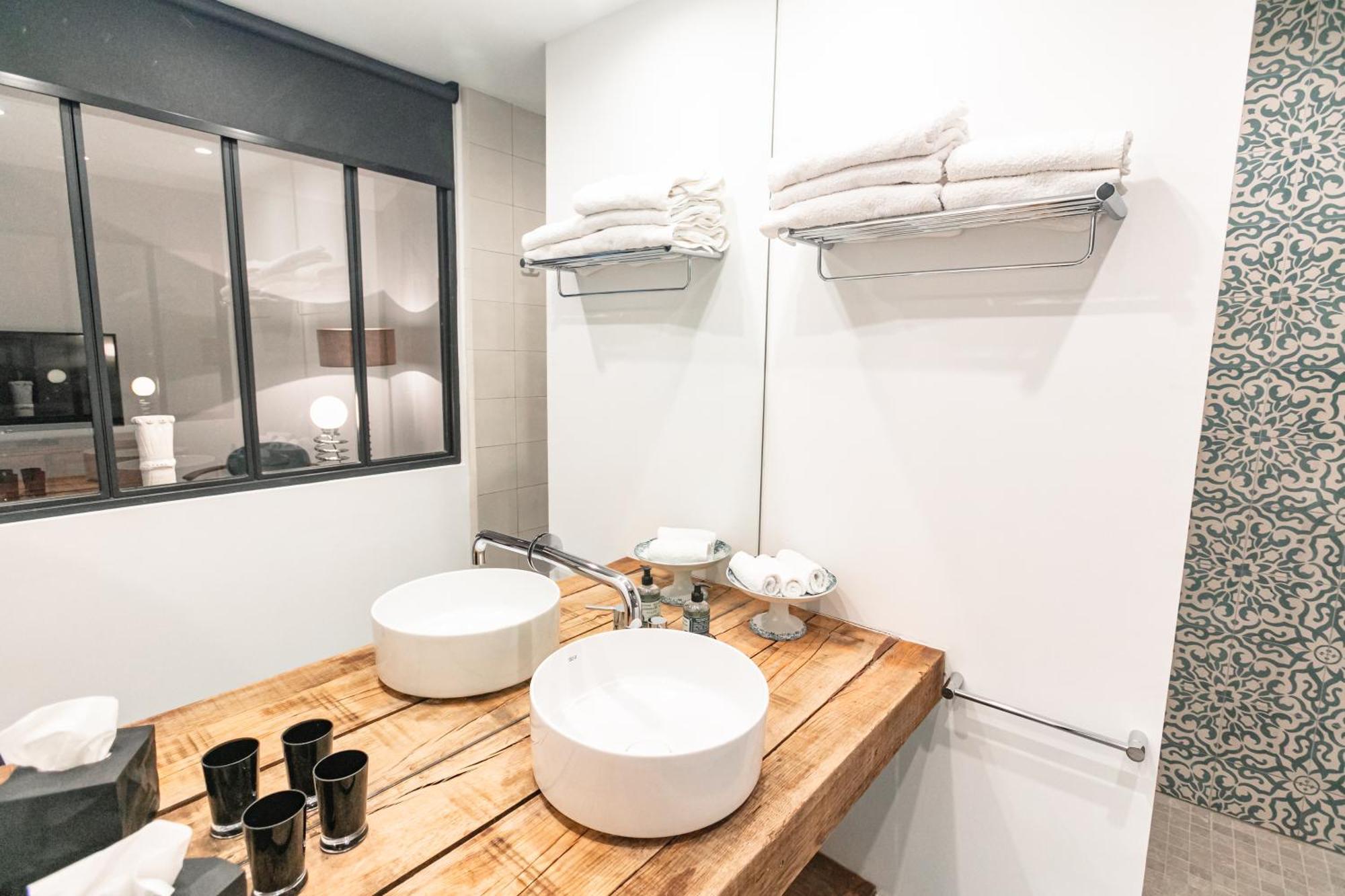 Gabrielle Jeanne Bed & Breakfast Maillane Bagian luar foto
