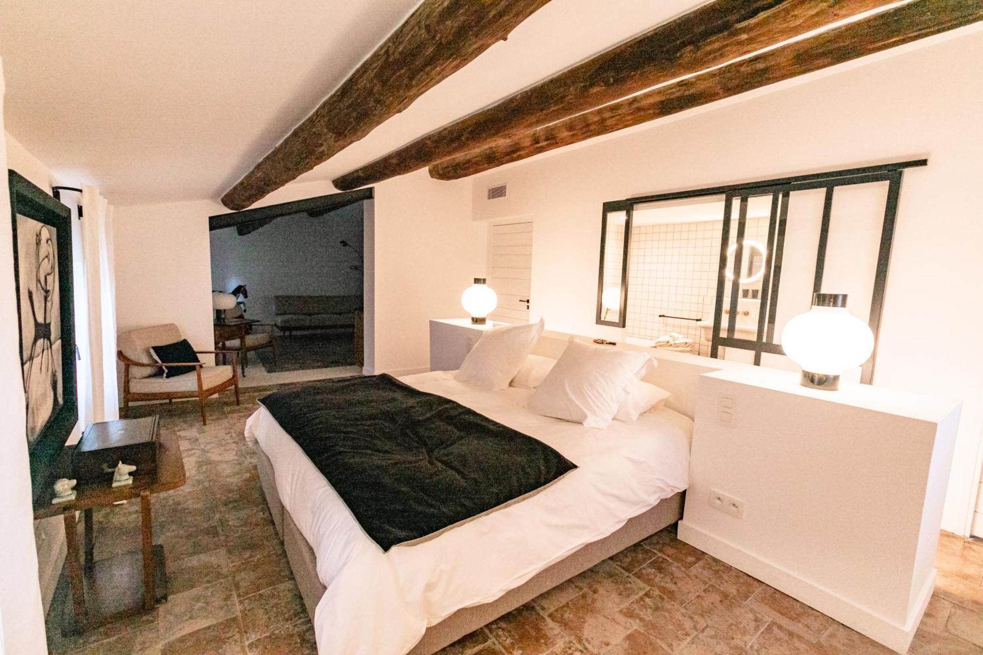 Gabrielle Jeanne Bed & Breakfast Maillane Bagian luar foto