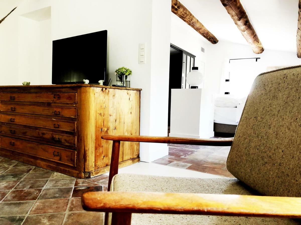 Gabrielle Jeanne Bed & Breakfast Maillane Bagian luar foto