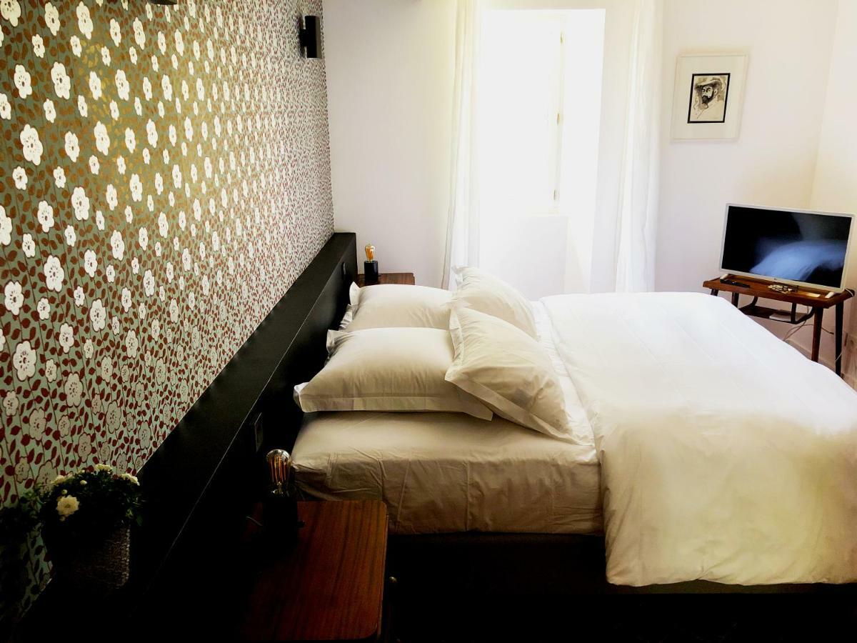 Gabrielle Jeanne Bed & Breakfast Maillane Bagian luar foto