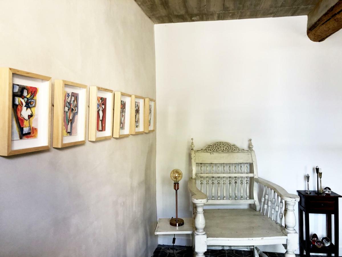 Gabrielle Jeanne Bed & Breakfast Maillane Bagian luar foto
